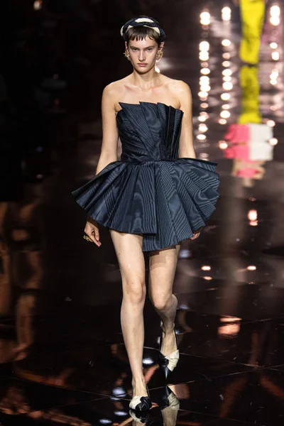 Look 38